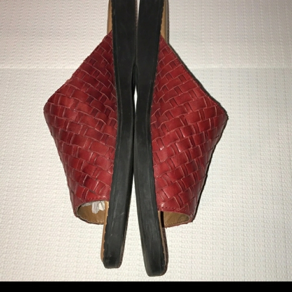 Decoys by Auditions Red Leather Sandals - Picture 7 of 7